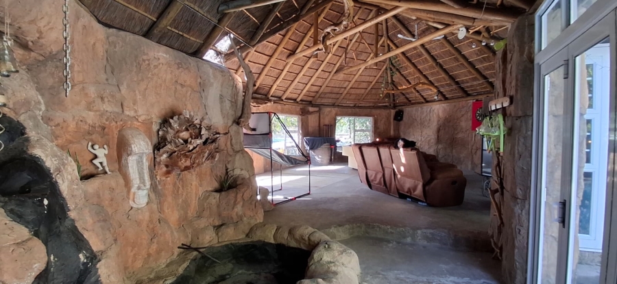 6 Bedroom Property for Sale in Haven Hills Eastern Cape